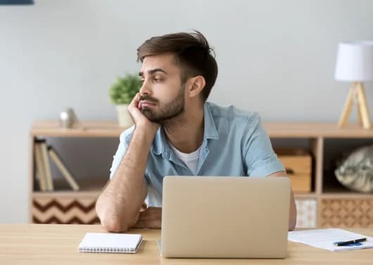 Personal trainer motivating client in a home workout session in Hyderabad